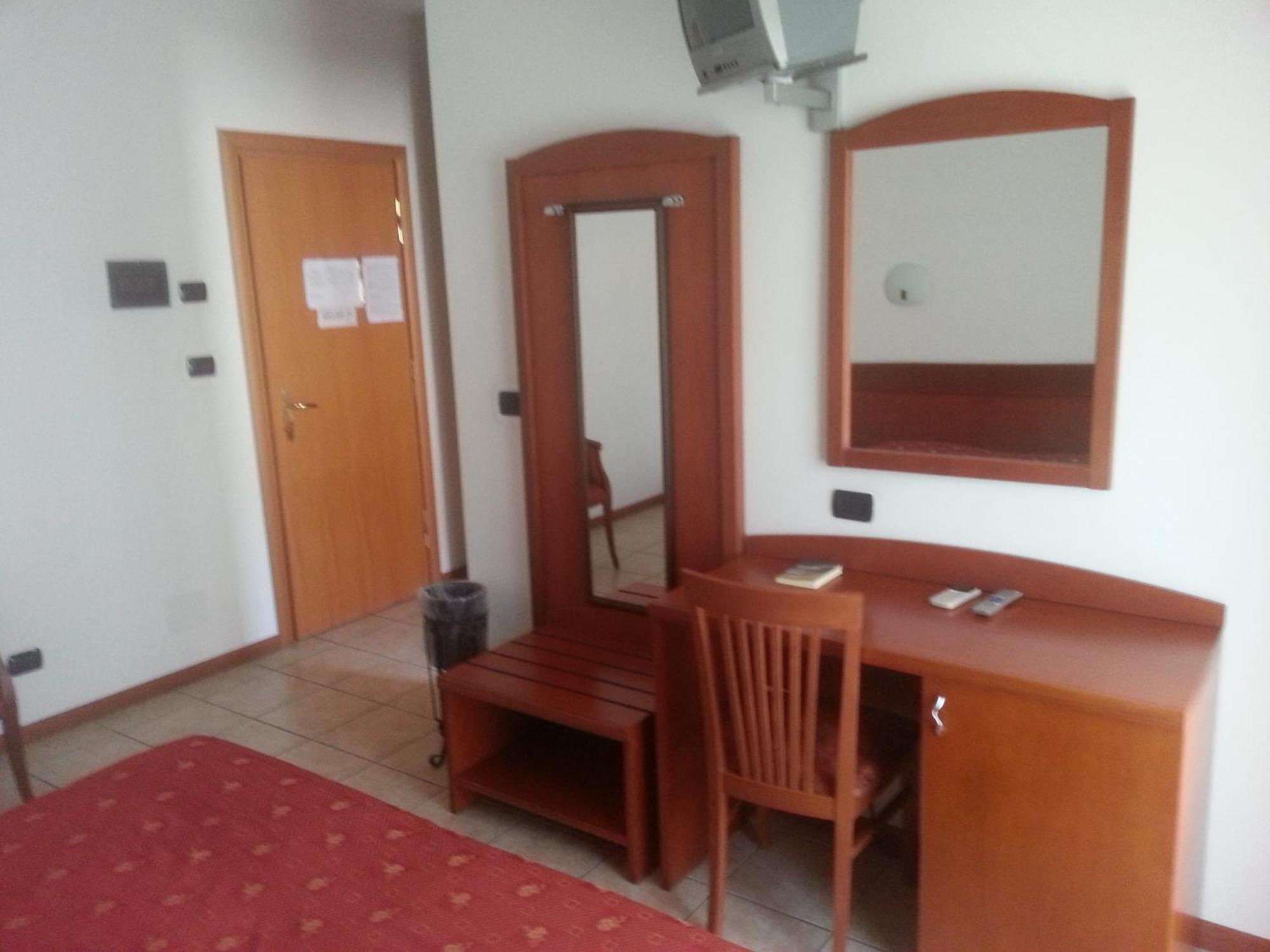 Real Asturias Hotel Acquappesa Phòng bức ảnh
